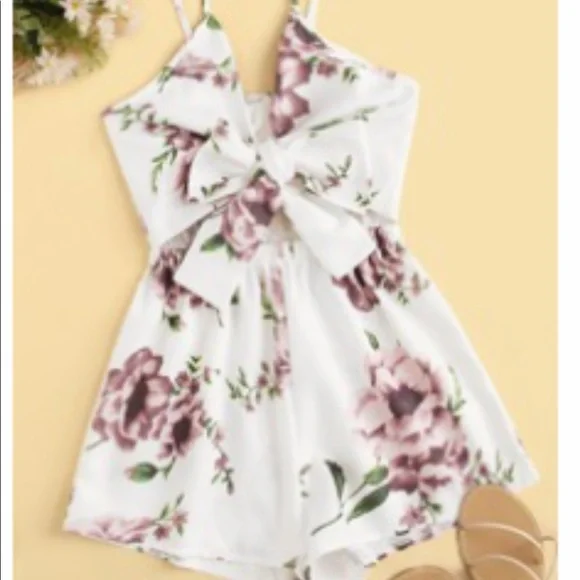 2/$15 Shein Front Tie Floral Romper - Picture 1 of 3
